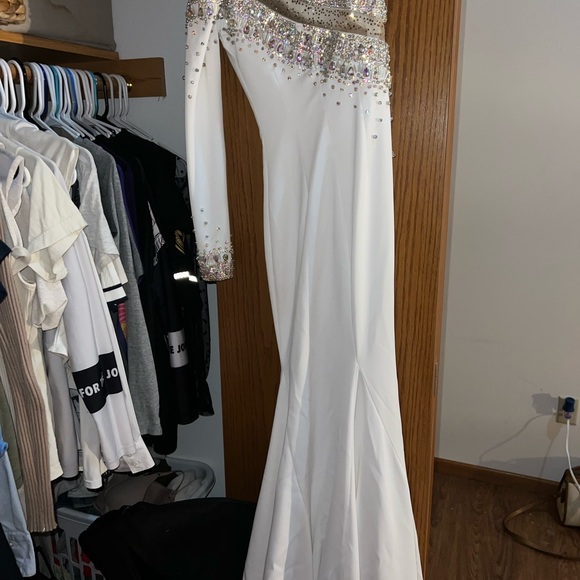 Johnathan Kayne One-Shoulder White Dress - Picture 4 of 10